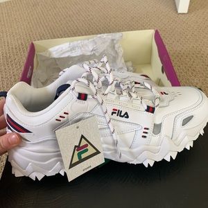 Fila Oakmont Tr NWT!!